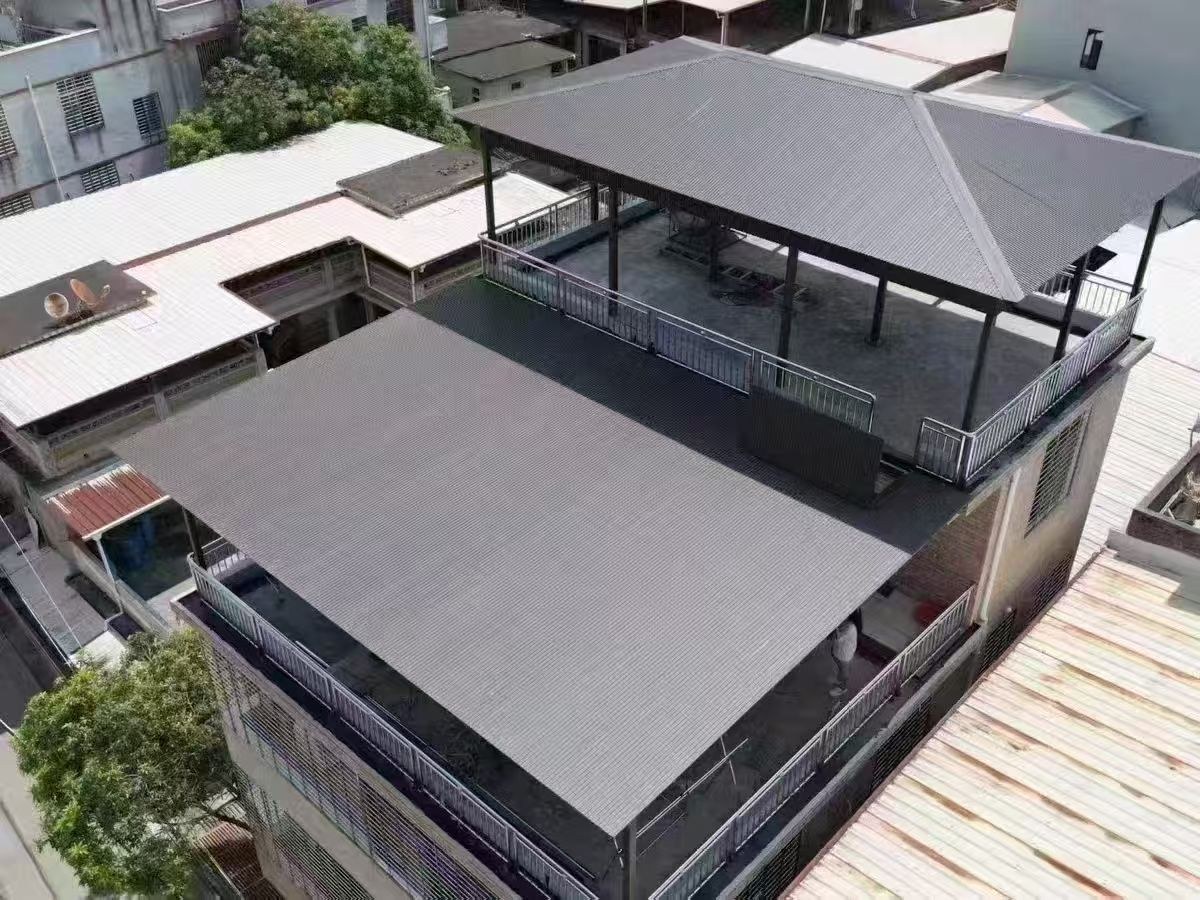 灰色屋顶棚
